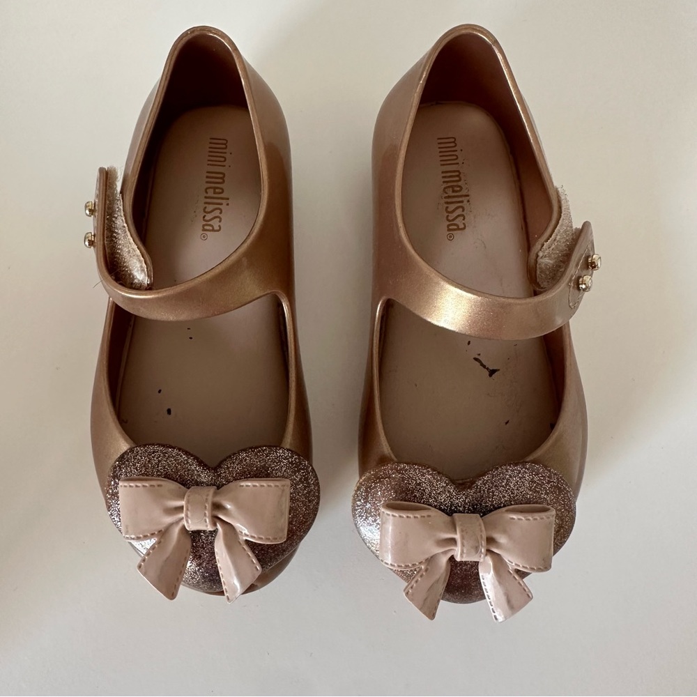 Mini melissa Girl's  shoes Mini heart Mary Jane gold Flat size 8